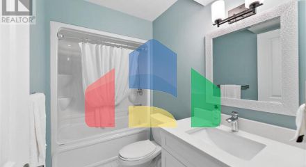 Residential - Single Family Home - Lakeshore, Canada - Canada