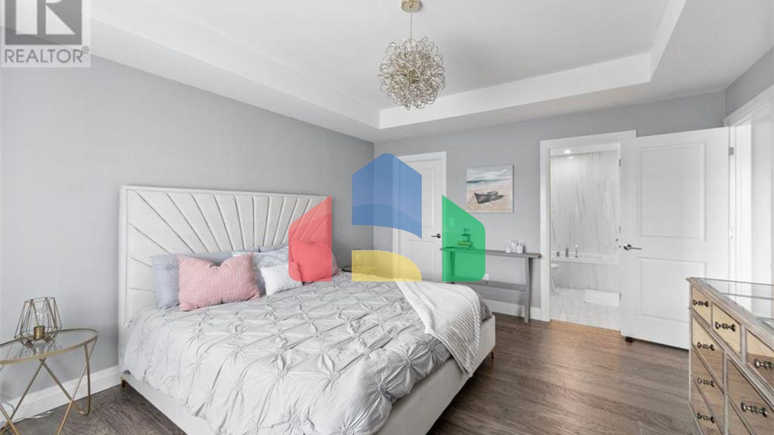 Residential - Single Family Home - Lakeshore, Canada - Canada