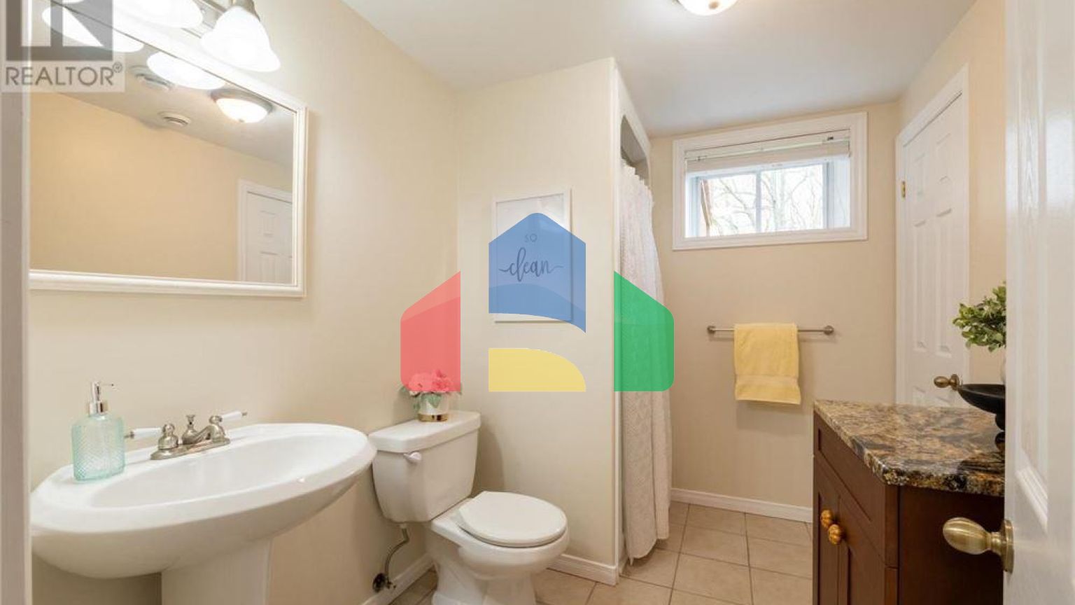 Residential - Single Family Home - Elizabethtown, Canada - Canada