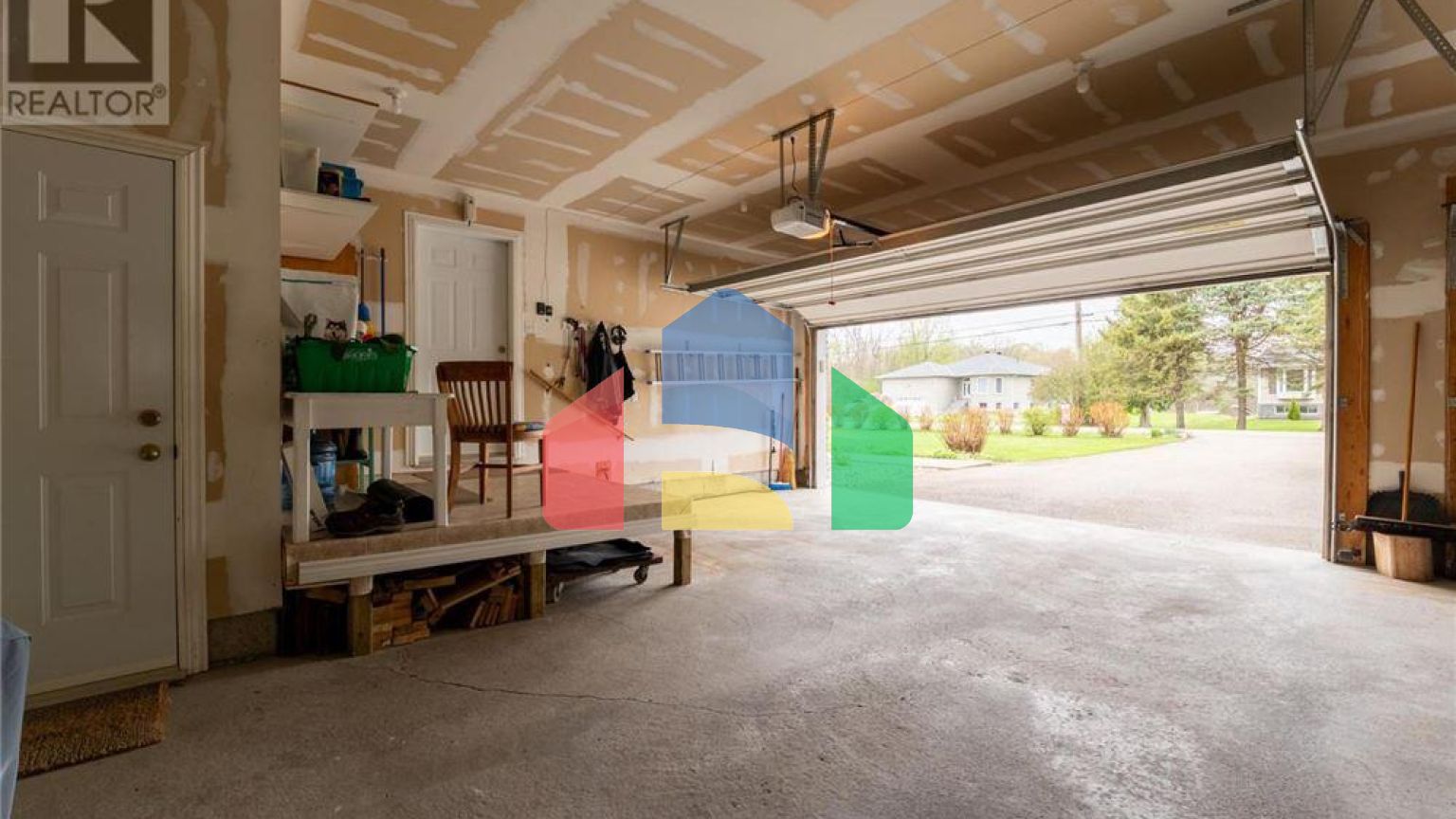 Residential - Single Family Home - Elizabethtown, Canada - Canada