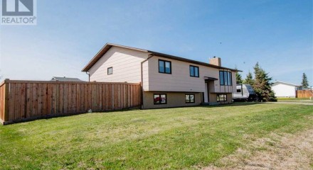 Residential - Single Family Home - Rycroft, Canada - Canada