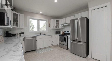 Residential - Single Family Home - Rycroft, Canada - Canada
