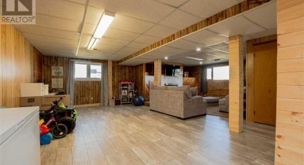 Residential - Single Family Home - Rycroft, Canada - Canada