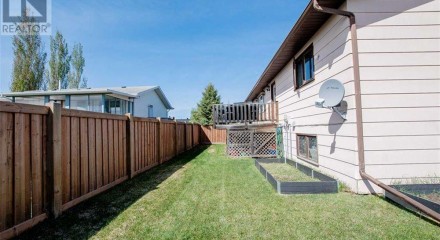 Residential - Single Family Home - Rycroft, Canada - Canada