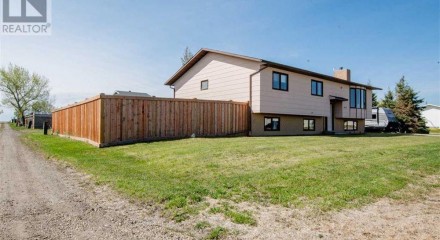 Residential - Single Family Home - Rycroft, Canada - Canada