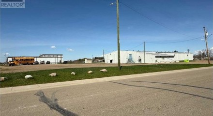 Residential - Single Family Home - Rycroft, Canada - Canada