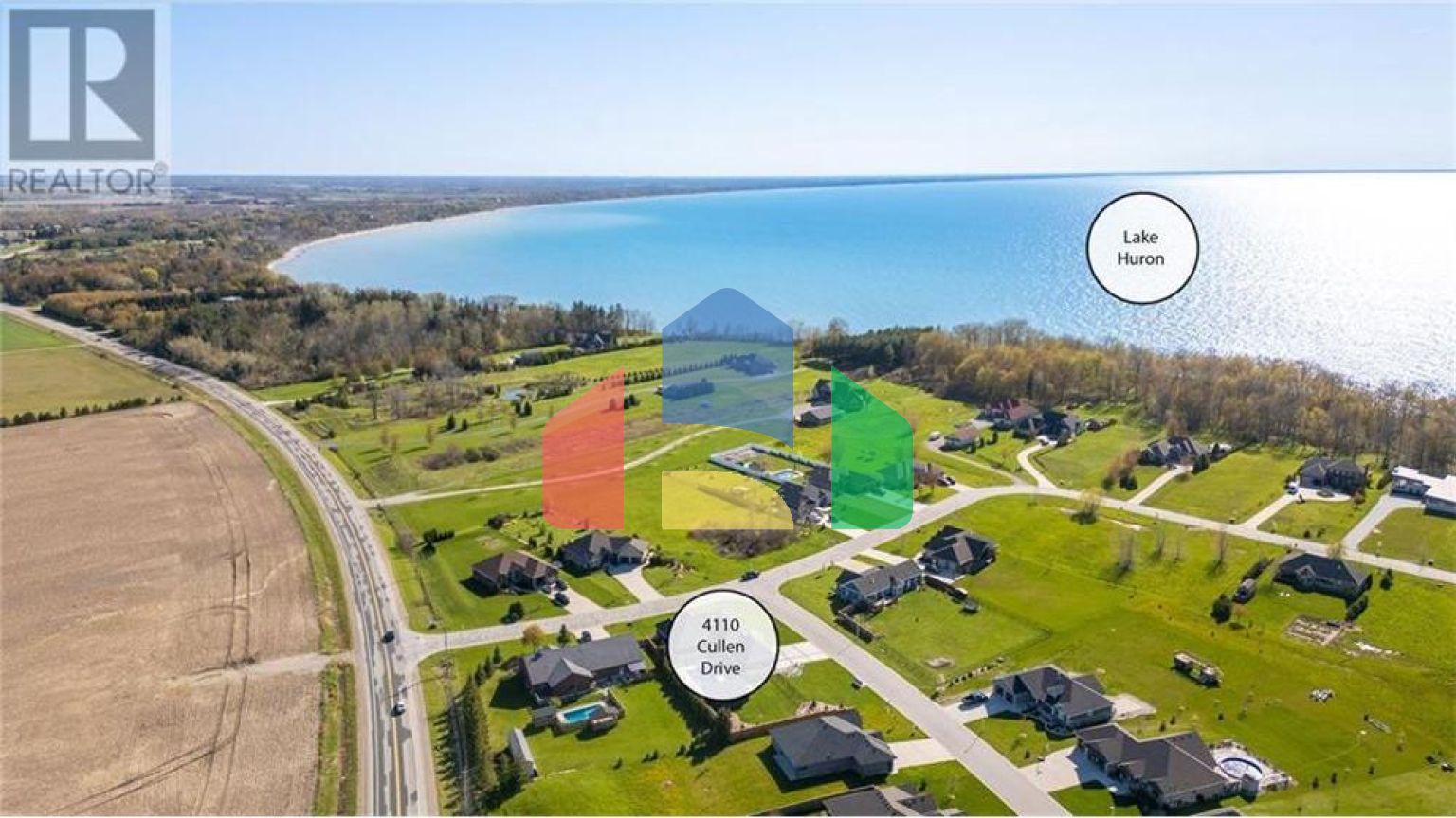 Residential - Single Family Home - Plympton-Wyoming, Canada - Canada