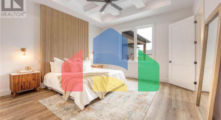 Residential - Single Family Home - Plympton-Wyoming, Canada - Canada