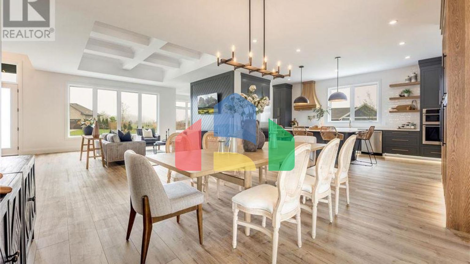 Residential - Single Family Home - Plympton-Wyoming, Canada - Canada