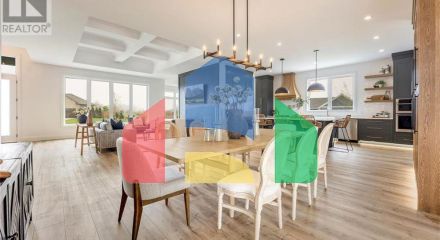 Residential - Single Family Home - Plympton-Wyoming, Canada - Canada