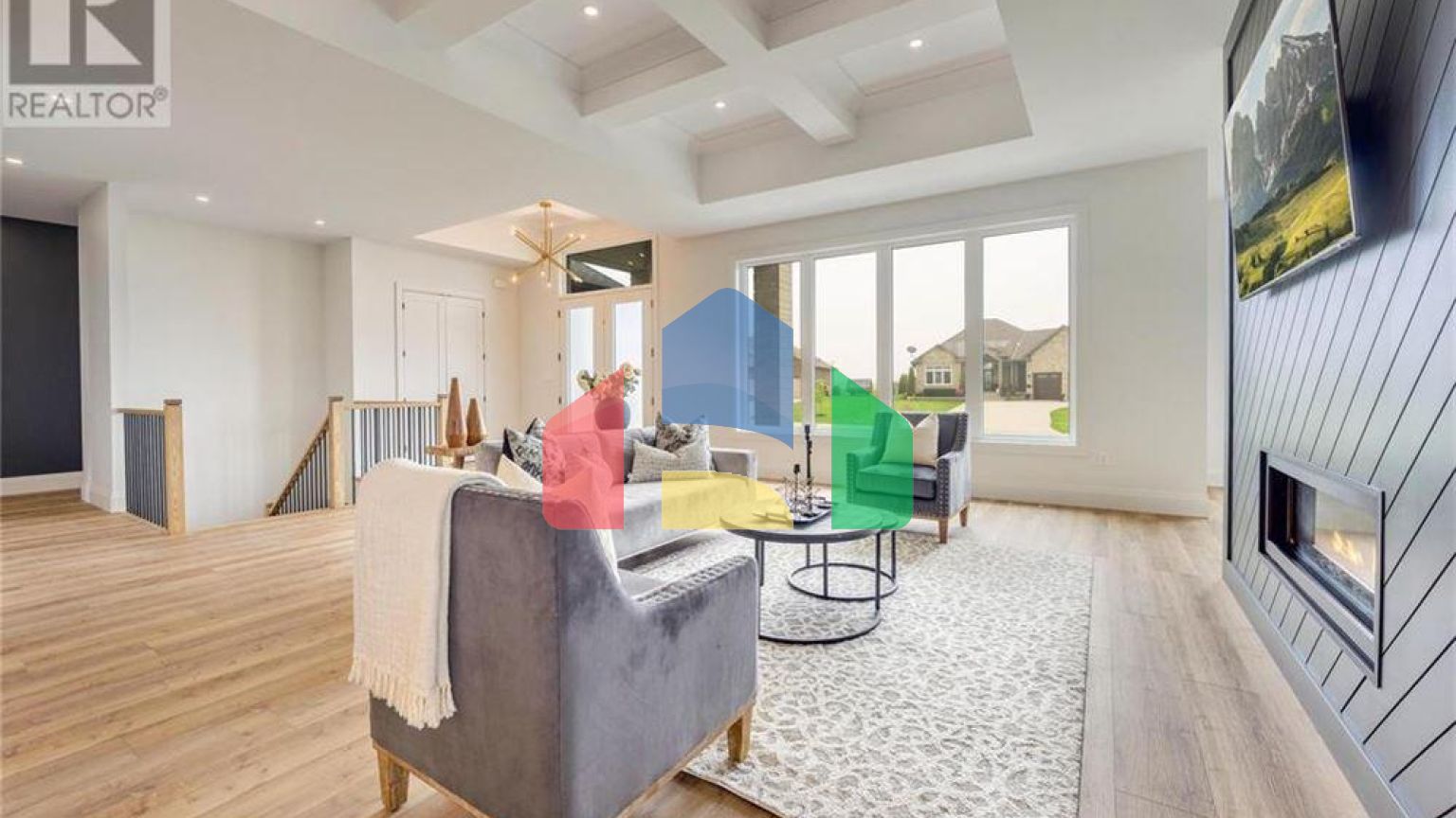 Residential - Single Family Home - Plympton-Wyoming, Canada - Canada