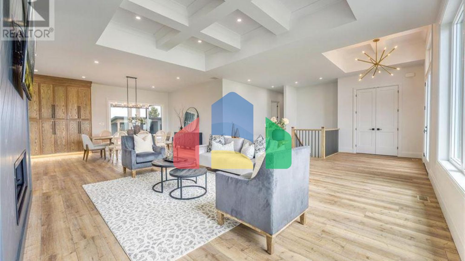 Residential - Single Family Home - Plympton-Wyoming, Canada - Canada