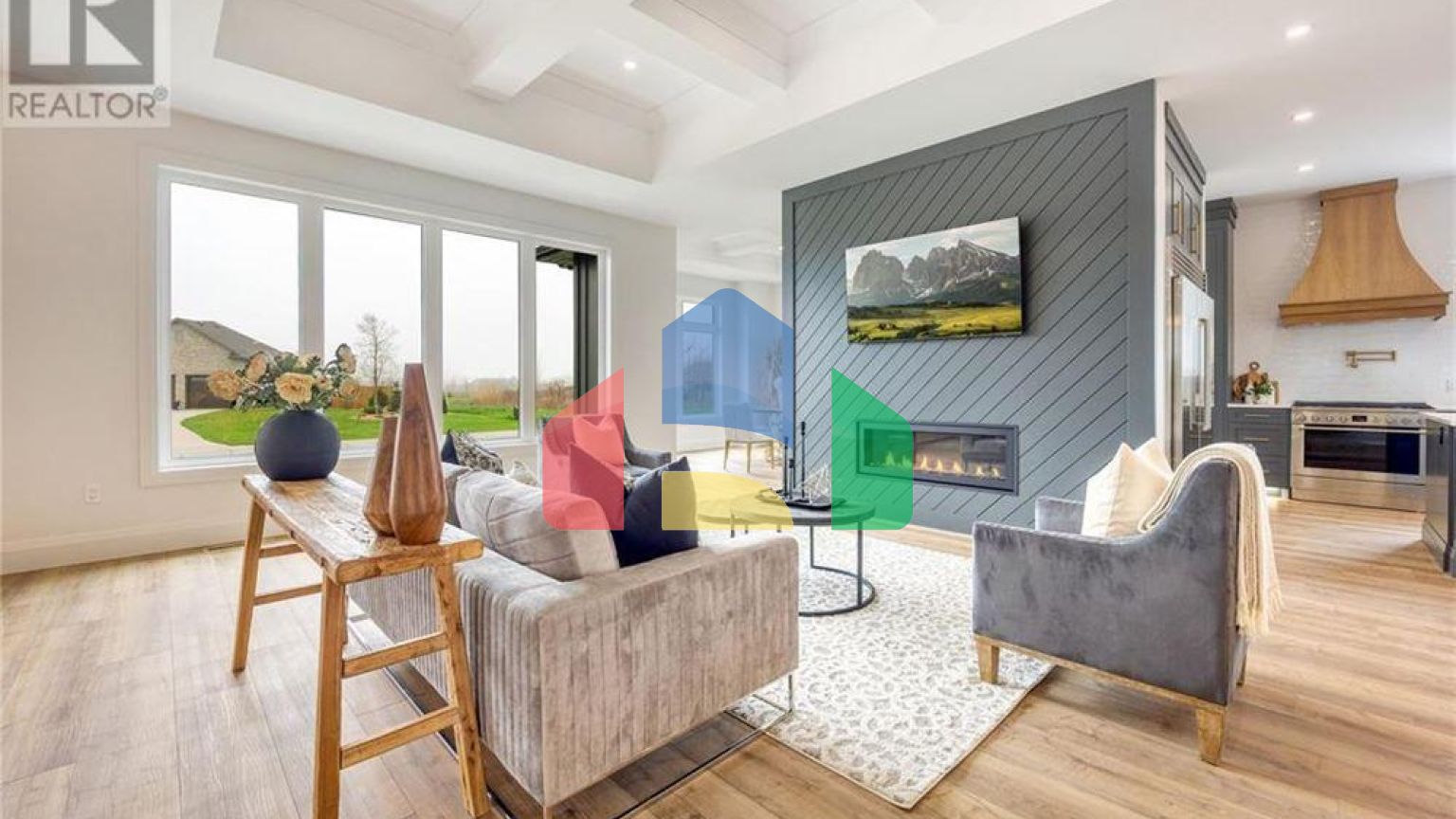 Residential - Single Family Home - Plympton-Wyoming, Canada - Canada