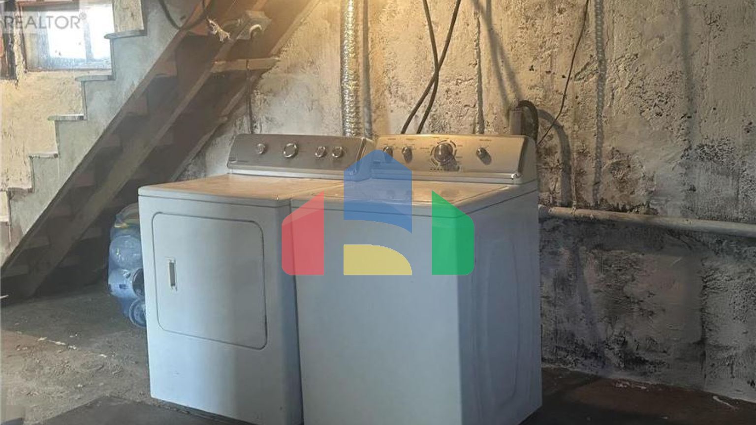 Residential - Single Family Home - Greenwood, Canada - Canada