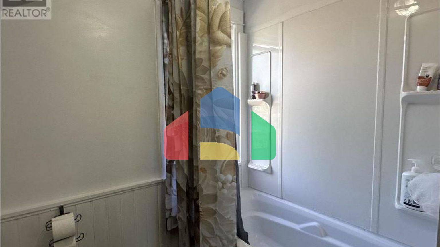 Residential - Single Family Home - Greenwood, Canada - Canada