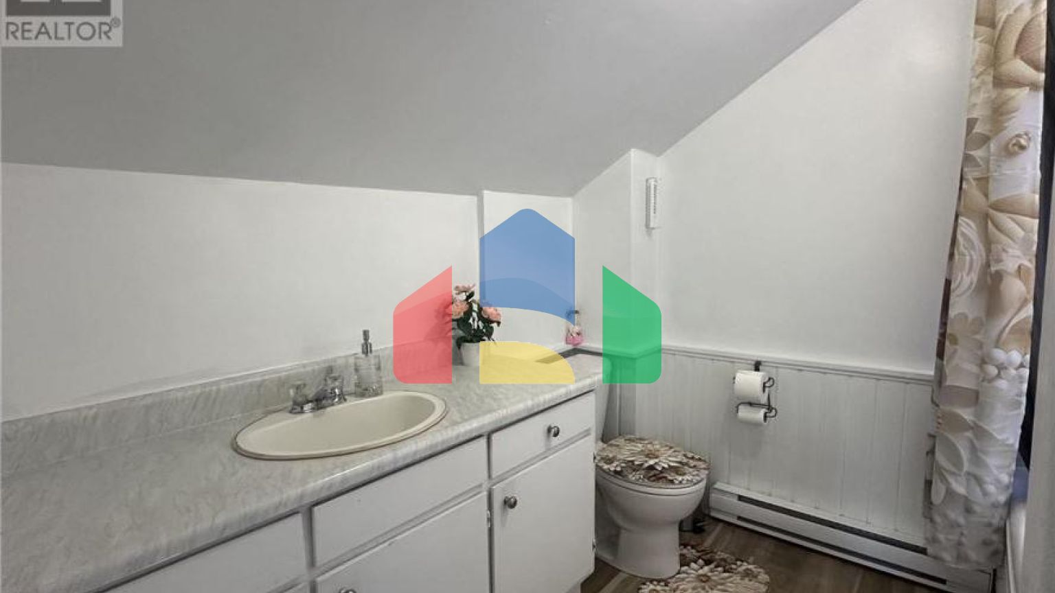 Residential - Single Family Home - Greenwood, Canada - Canada