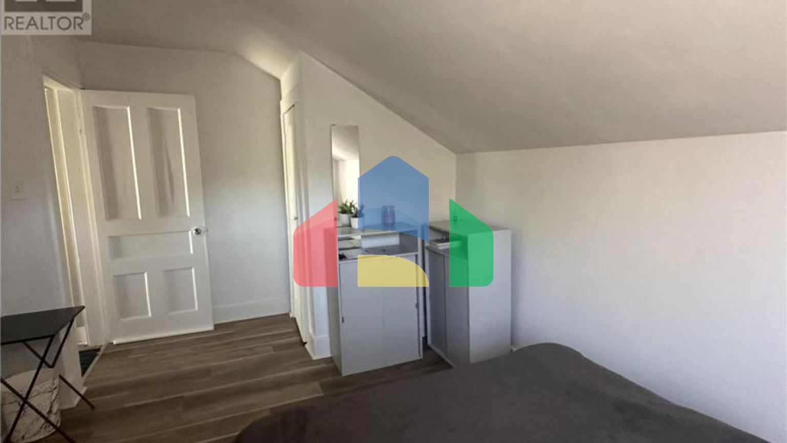 Residential - Single Family Home - Greenwood, Canada - Canada