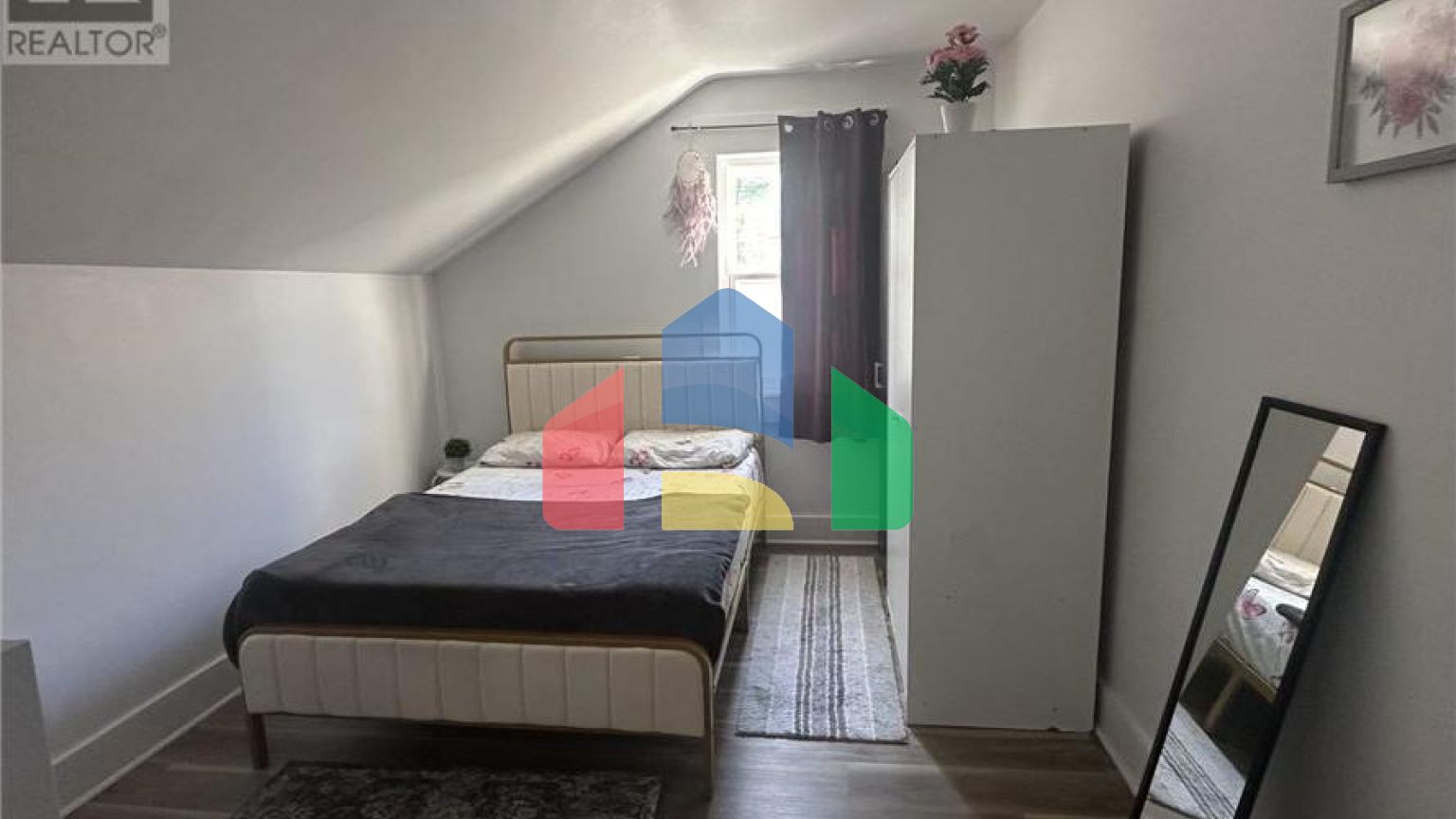 Residential - Single Family Home - Greenwood, Canada - Canada