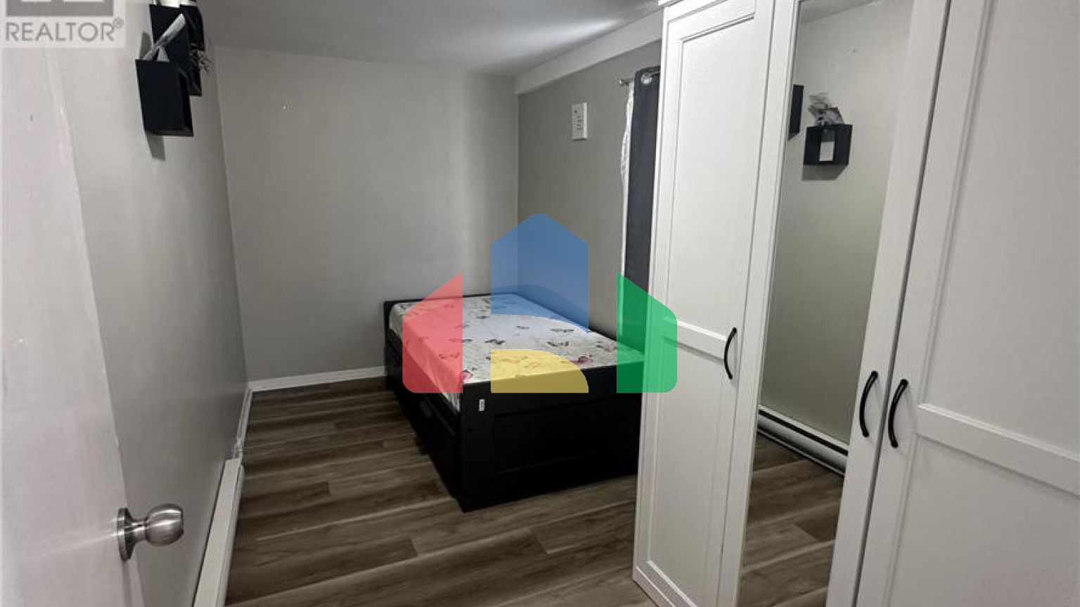 Residential - Single Family Home - Greenwood, Canada - Canada