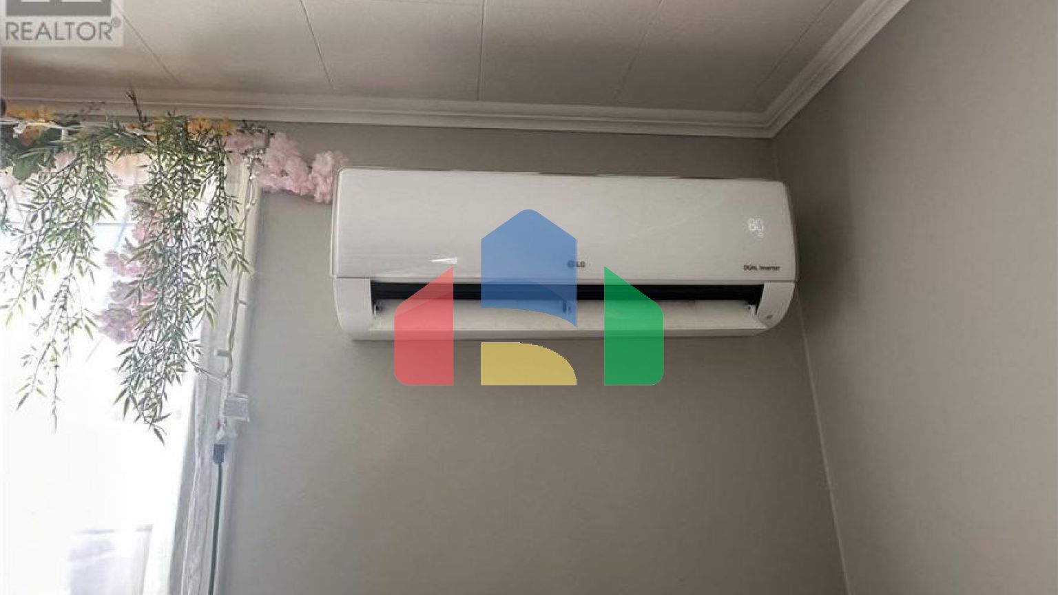 Residential - Single Family Home - Greenwood, Canada - Canada