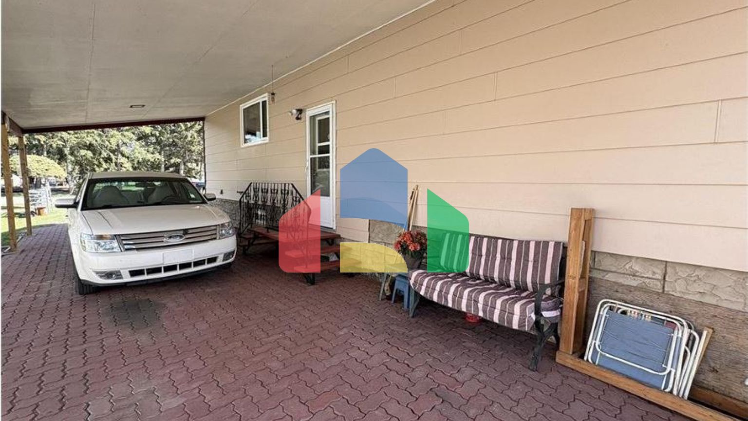 Residential - Single Family Home - Vilna, Canada - Canada