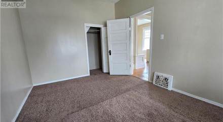 Residential - Single Family Home - Weyburn, Canada - Canada