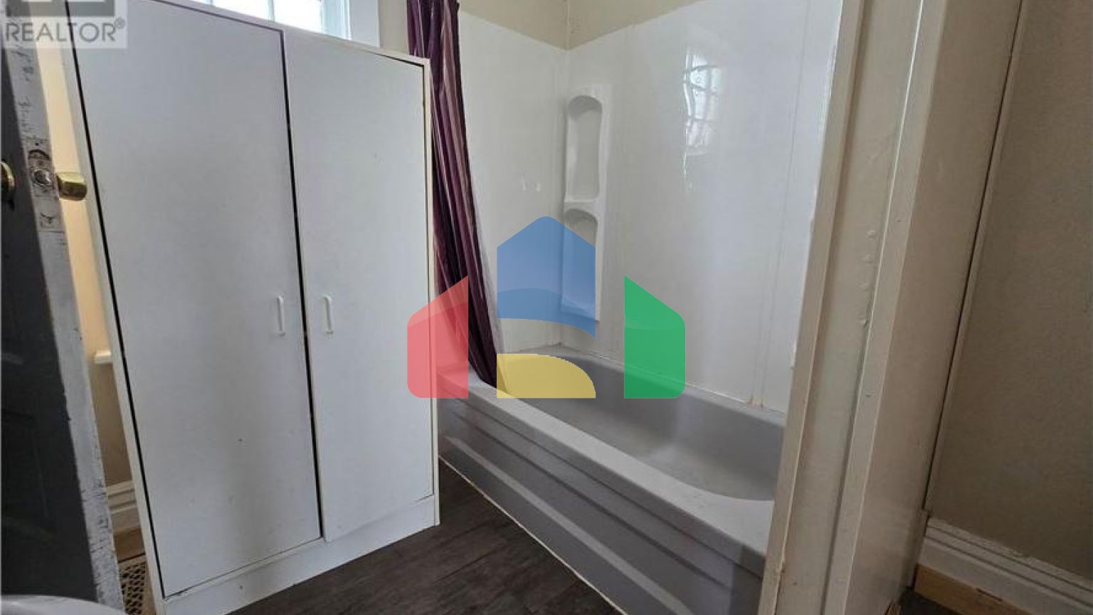 Residential - Single Family Home - Weyburn, Canada - Canada