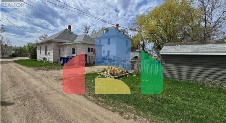 Residential - Single Family Home - Weyburn, Canada - Canada