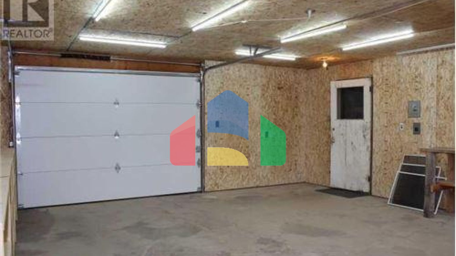 Residential - Single Family Home - Bow Island, Canada - Canada