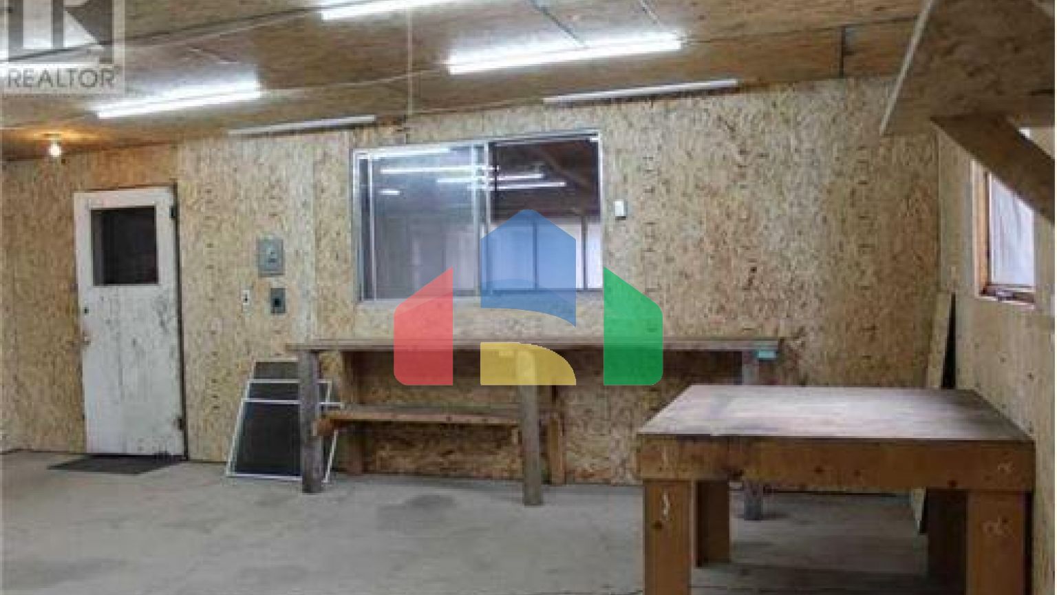 Residential - Single Family Home - Bow Island, Canada - Canada