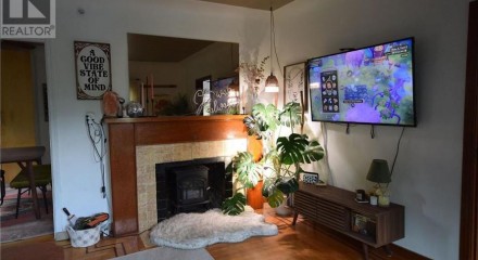 Residential - Single Family Home - Maple Ridge, Canada - Canada