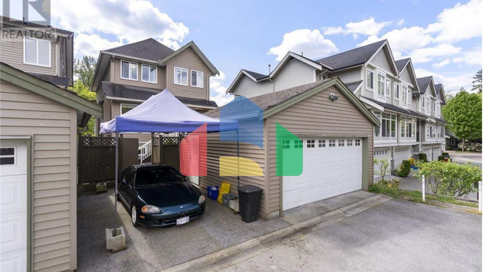 Residential - Single Family Home - Maple Ridge, Canada - Canada