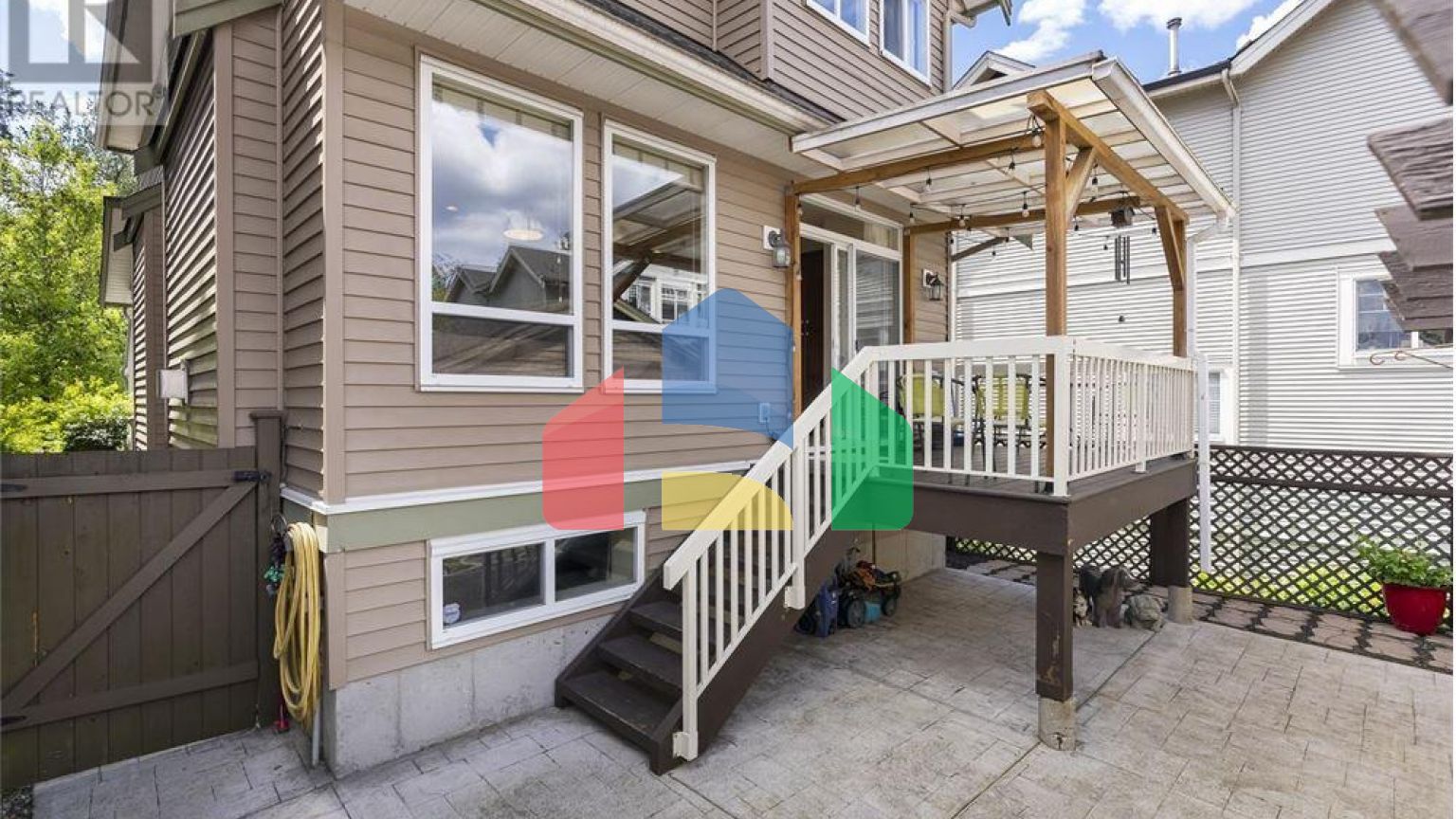 Residential - Single Family Home - Maple Ridge, Canada - Canada