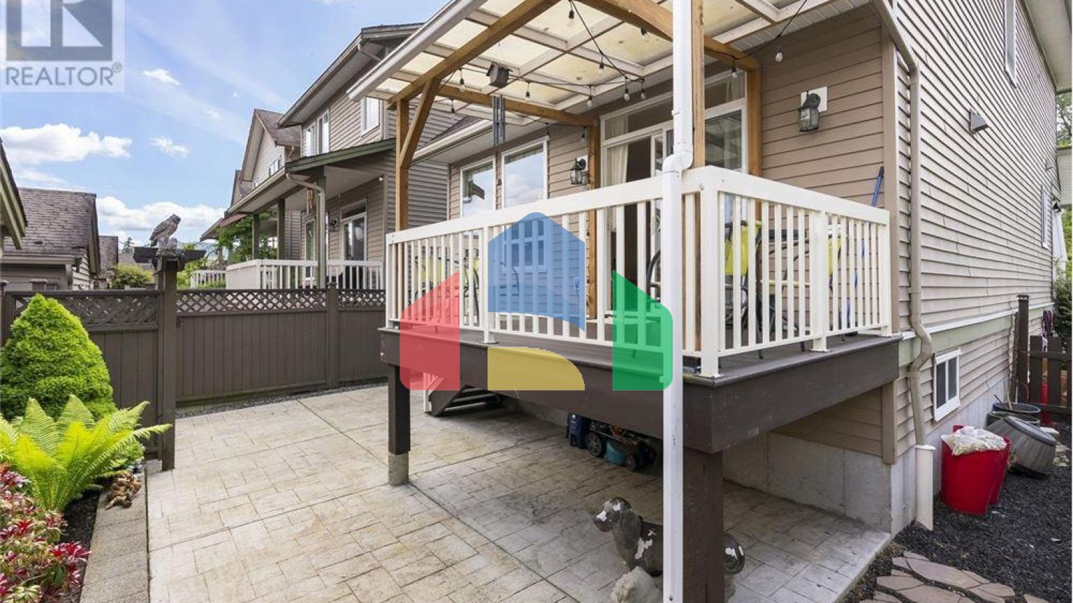 Residential - Single Family Home - Maple Ridge, Canada - Canada