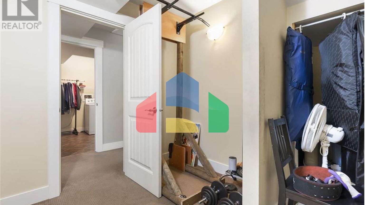 Residential - Single Family Home - Maple Ridge, Canada - Canada