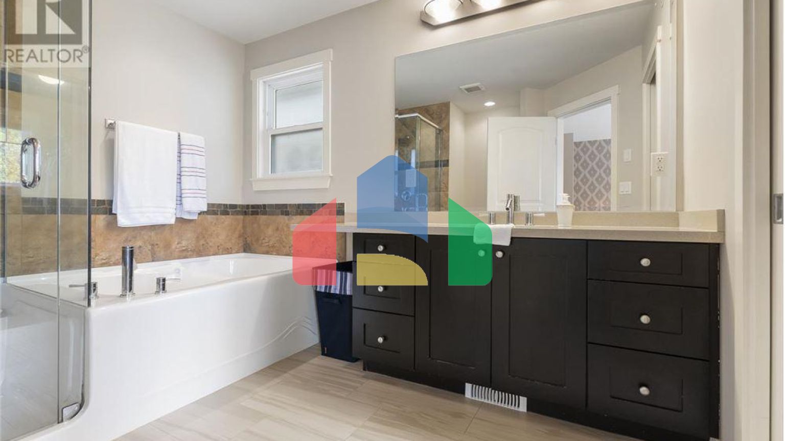 Residential - Single Family Home - Maple Ridge, Canada - Canada