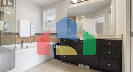 Residential - Single Family Home - Maple Ridge, Canada - Canada