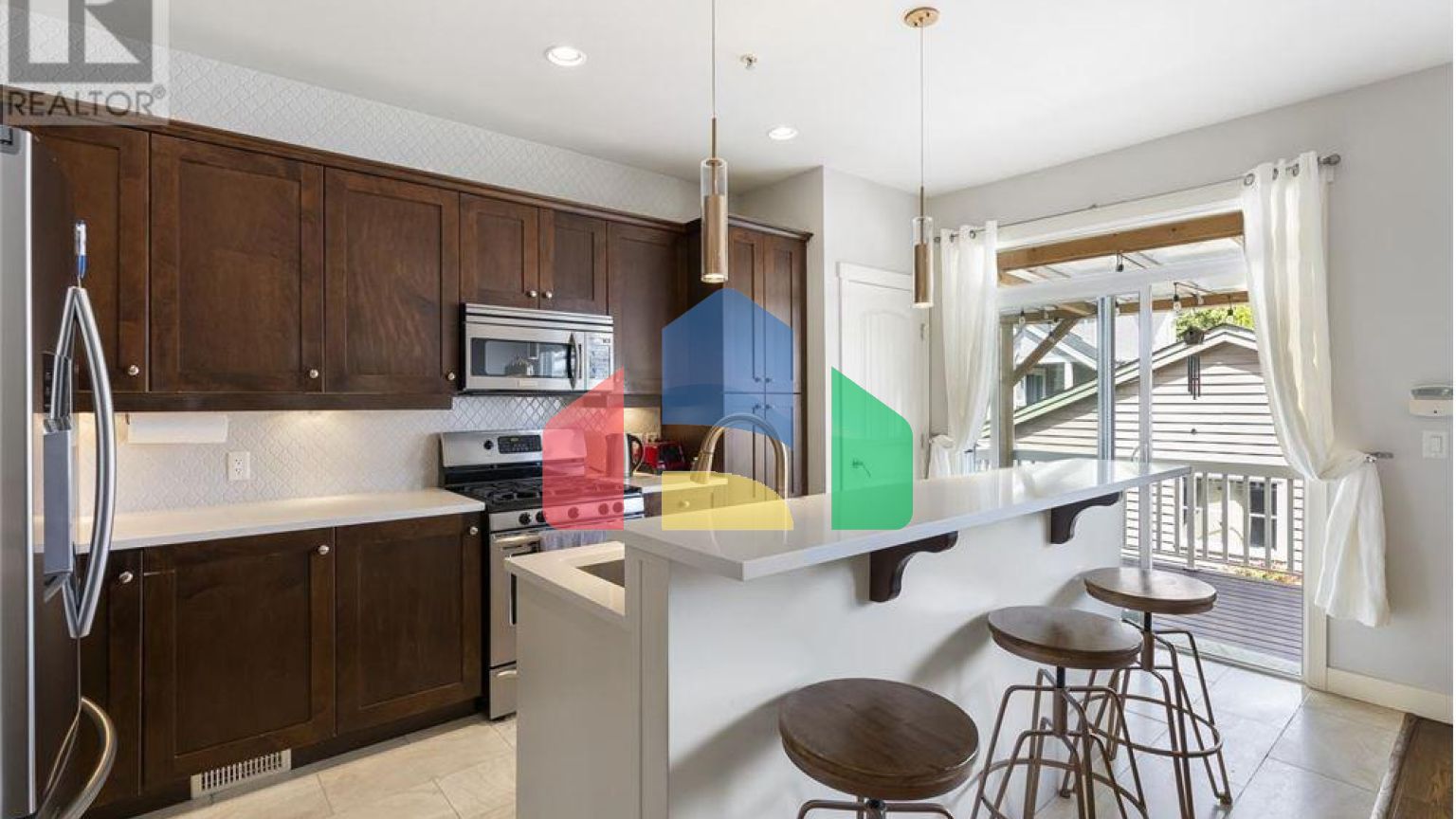 Residential - Single Family Home - Maple Ridge, Canada - Canada