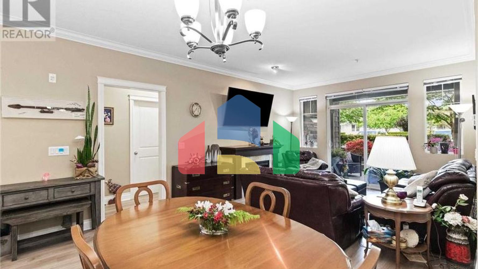 Residential - Condo/Apartment - Maple Ridge, Canada - Canada