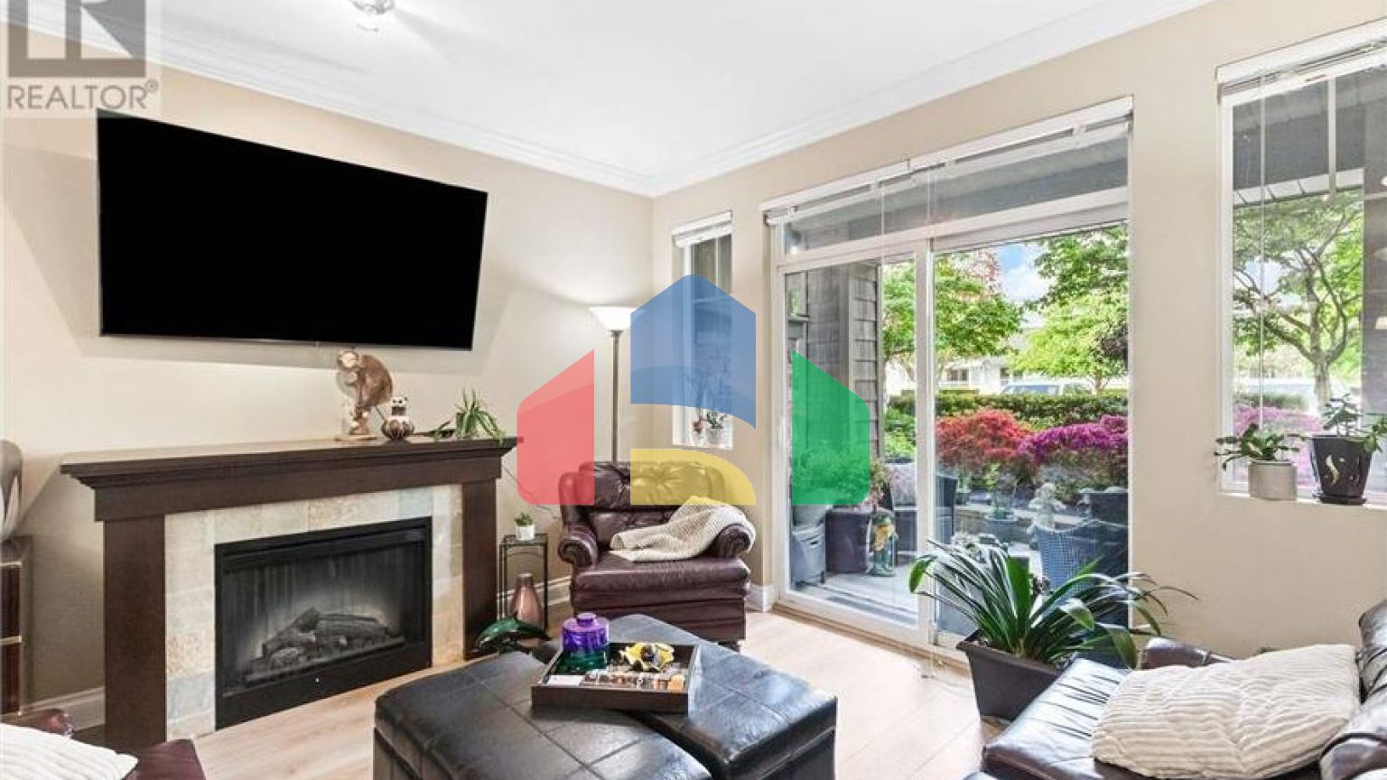 Residential - Condo/Apartment - Maple Ridge, Canada - Canada