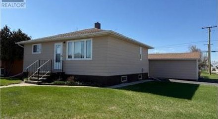 Residential - Single Family Home - Melville, Canada - Canada
