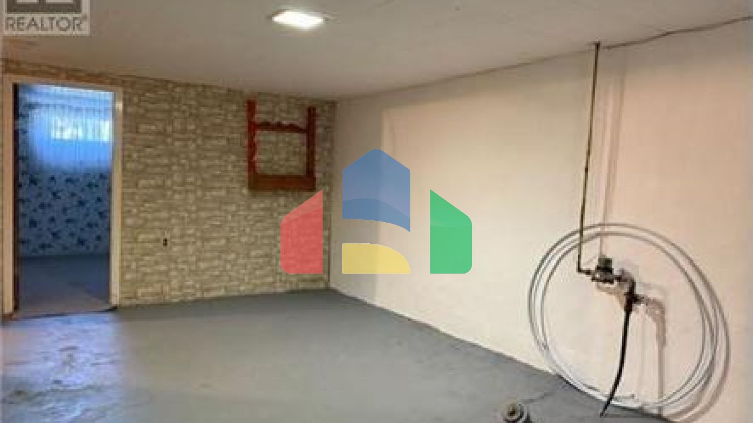 Residential - Single Family Home - Melville, Canada - Canada