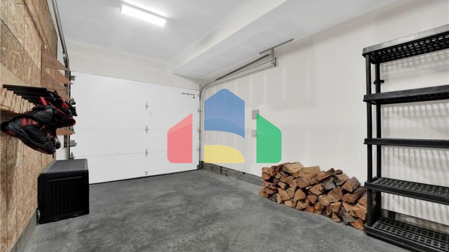 Residential - Single Family Home - Agassiz, Canada - Canada