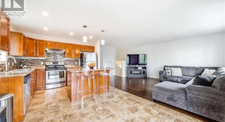 Residential - Single Family Home - Blenheim, Canada - Canada