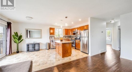 Residential - Single Family Home - Blenheim, Canada - Canada