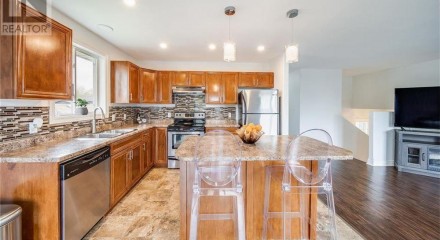 Residential - Single Family Home - Blenheim, Canada - Canada