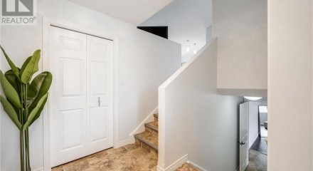 Residential - Single Family Home - Blenheim, Canada - Canada