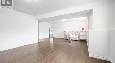 Residential - Single Family Home - Blenheim, Canada - Canada