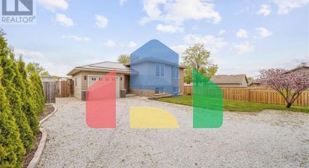 Residential - Single Family Home - Blenheim, Canada - Canada