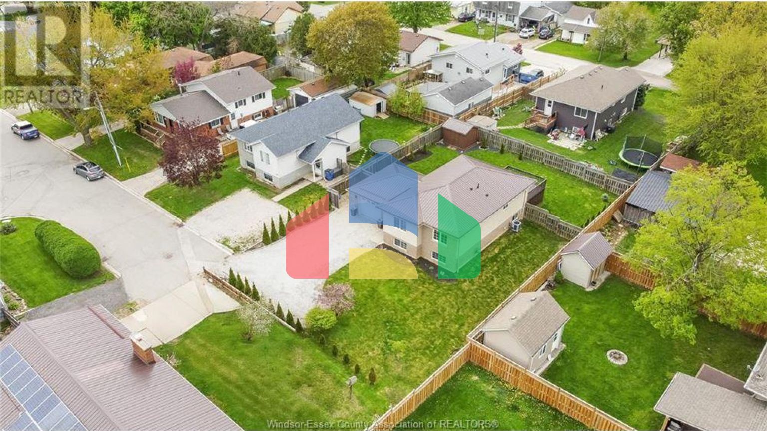 Residential - Single Family Home - Blenheim, Canada - Canada